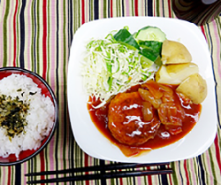 休み明けで面倒な朝でも、お弁当の支度がラク！ ボリュームもあり助かりました。