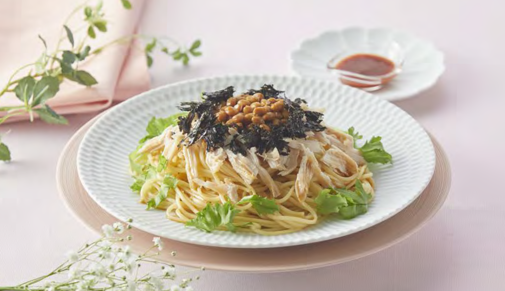 蒸し鶏と納豆の和風パスタ